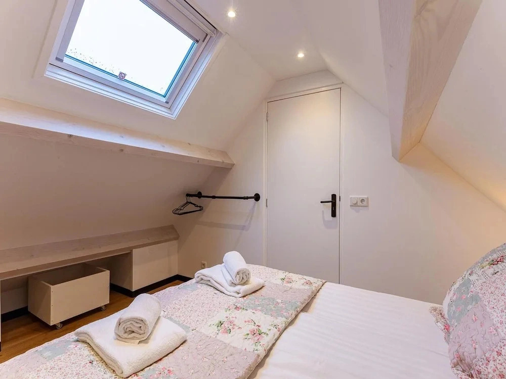 Modern Holiday Home in Vrouwenpolder