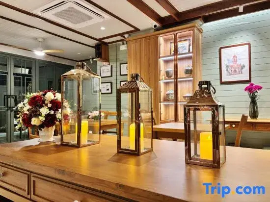 TUAN Hotel Bangkok near Wat Arun