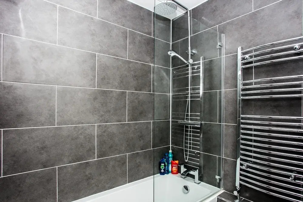 2 Bedroom Flat In Old Street With Private Balcony