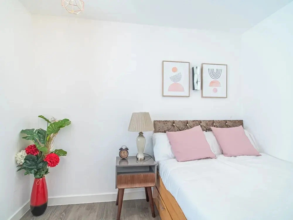 Cozy Urban Escape in Sheffield