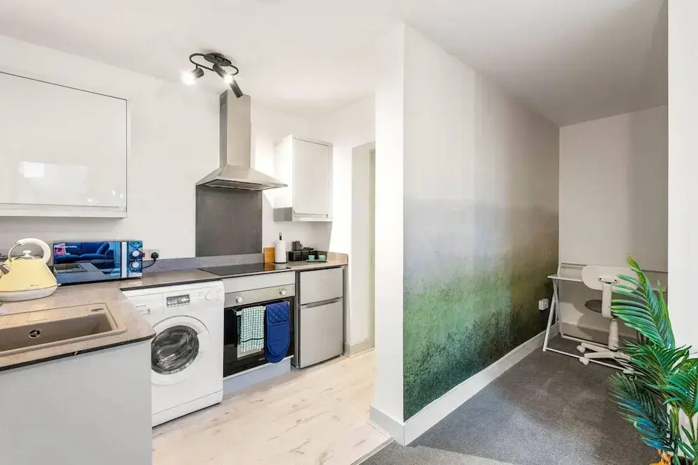 2 Bdr Modern Living in The Old Bank Hse