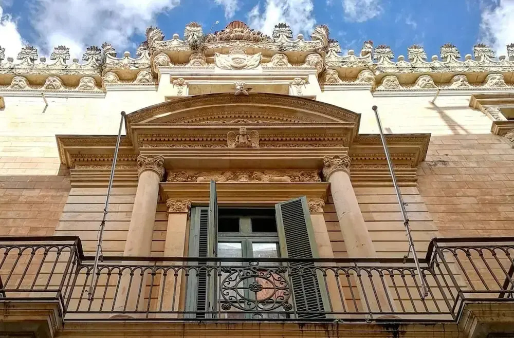 Interno 6 in Siracusa