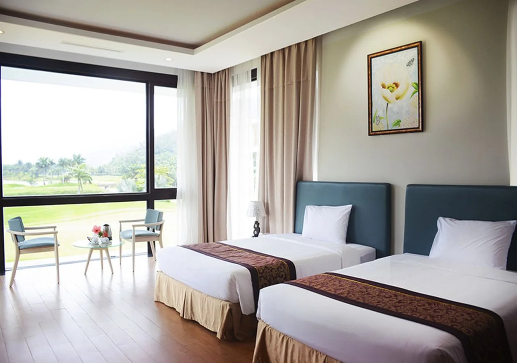 Diamond Bay Golf and Villas