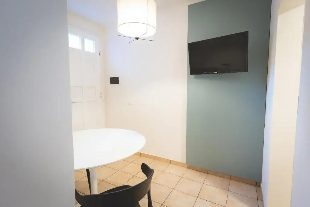 Via Siena 4 - Suites & Rooms