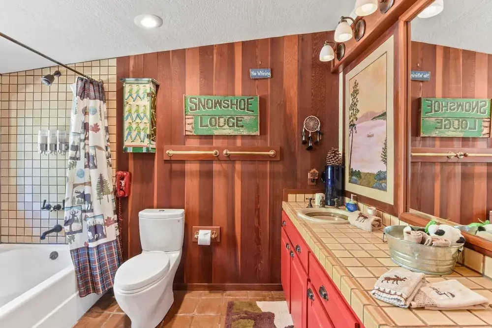 New Listing! Sugar Bear Lodge W/ Casita 5 Bedroom Home