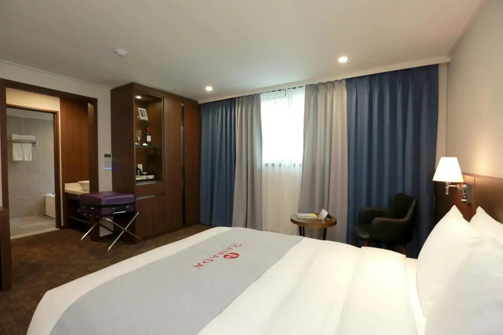 Ramada Taebaek Hotel
