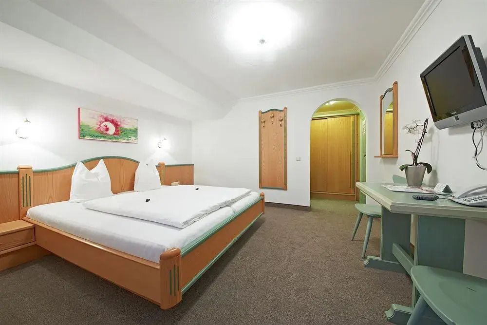 Hotel HELIS - Joker Card included in Summer