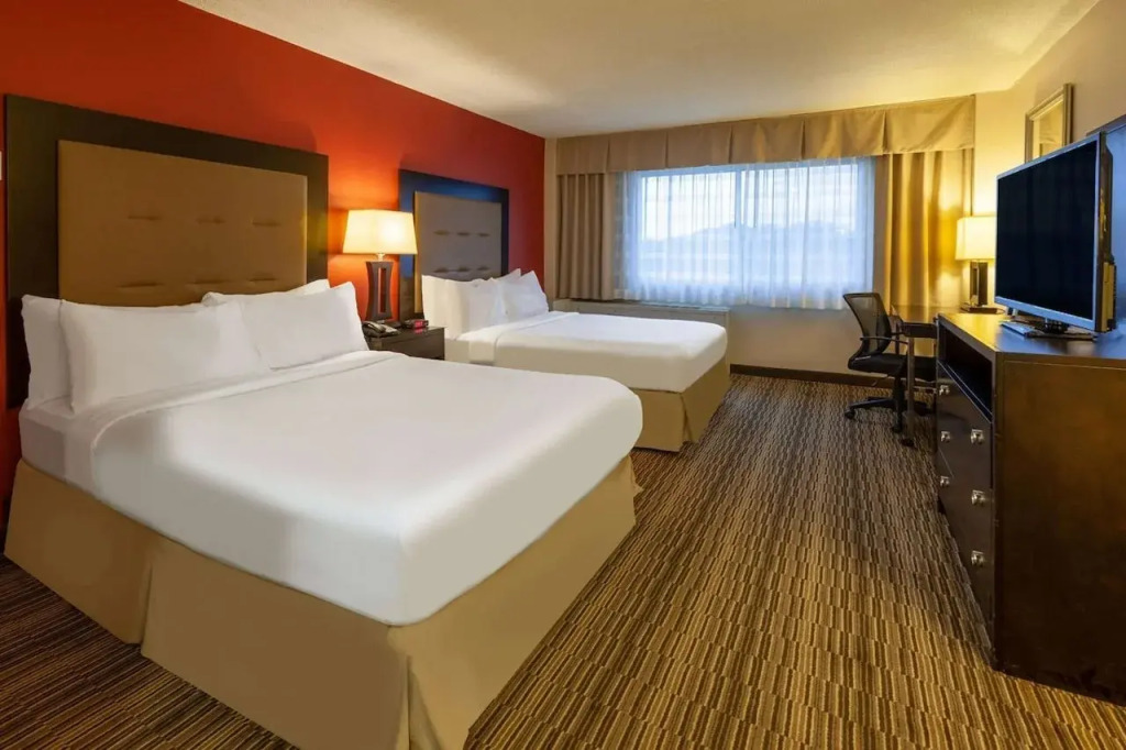 Randolph Hotel Liverpool Syracuse Airport West, Trademark