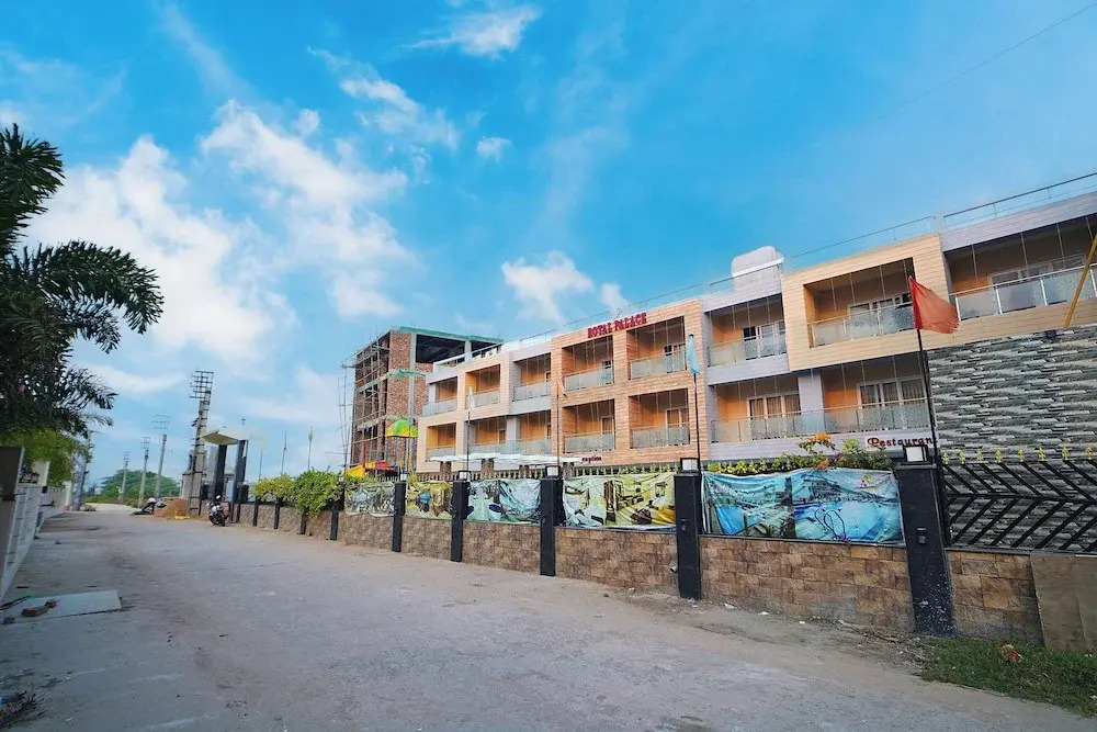 Royal Palace Beach Resort