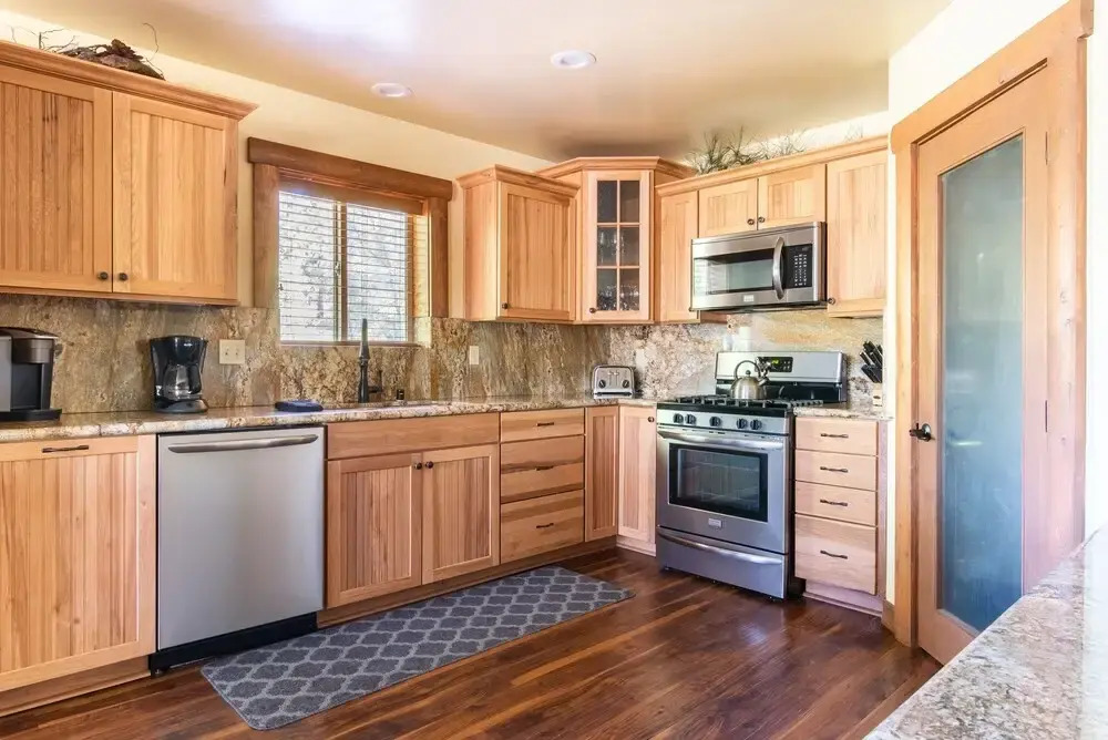 48 - Whispering Aspen Lodge 3 Bedroom Home by Redawning