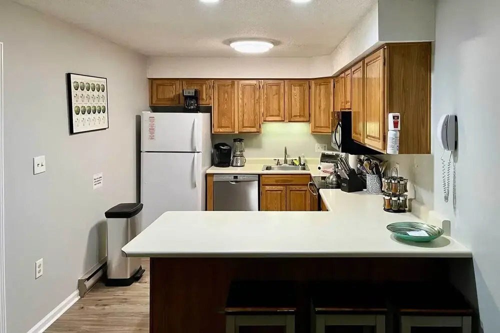 Hike, Ski, Explore: Lincoln Condo w/ Pool Access