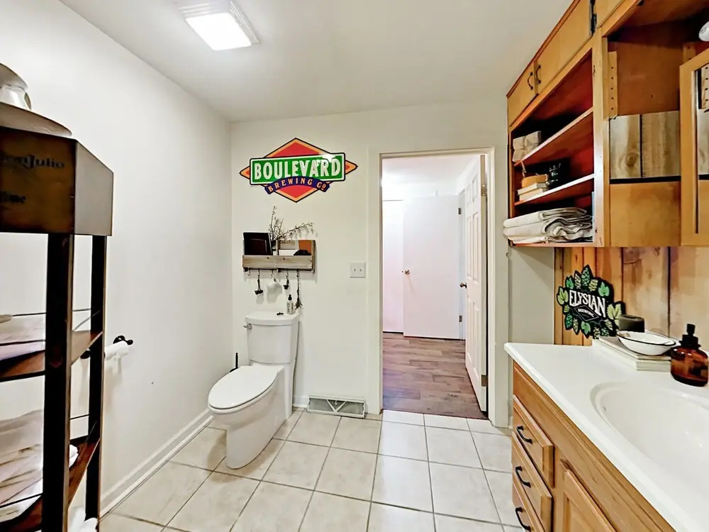 Country Compound - 2 Separates - 6 Br Home