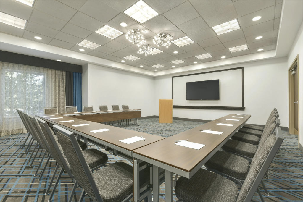 Hampton Inn & Suites Herndon-Reston