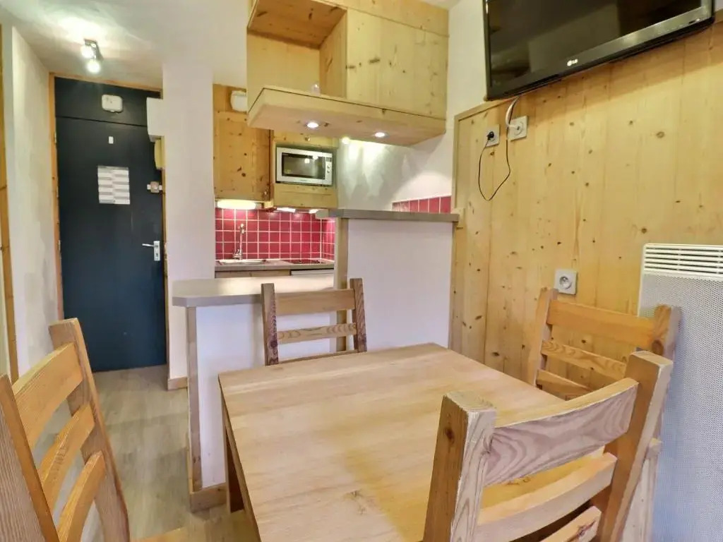 Appartement Méribel, 1 pièce, 4 personnes - FR-1-182-198