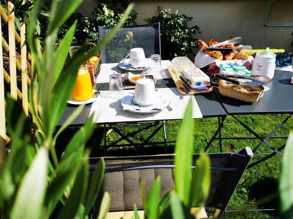 Le Clos de la Barre - Maison de charme au calme -à 10 min des plages du Débarquement - petit-déjeuner maison
