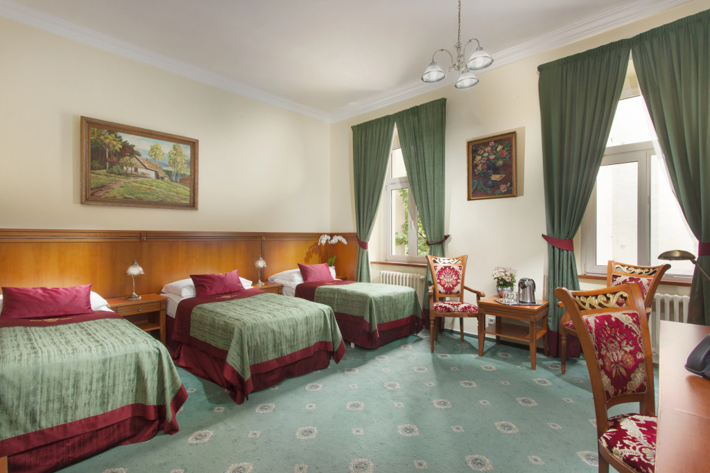 Green Garden Hotel