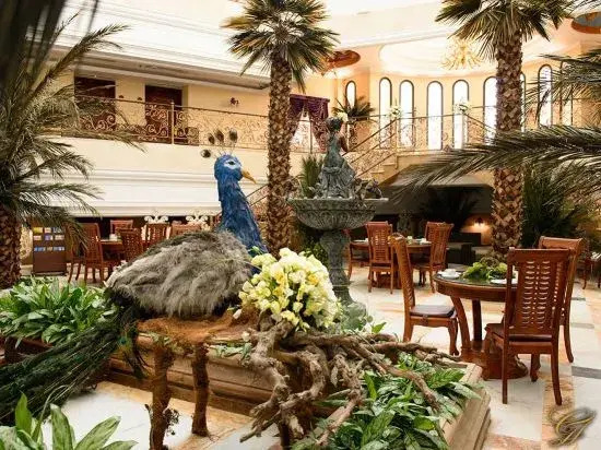 Qasr International