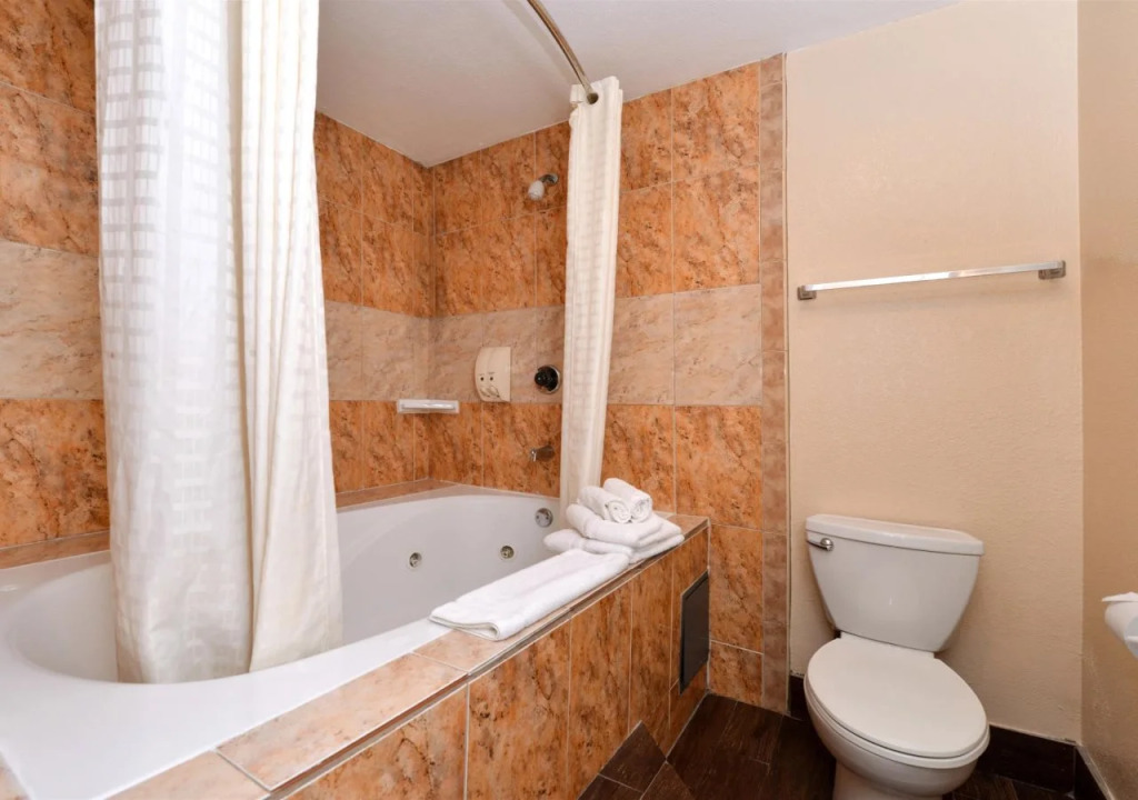 Americas Best Value Inn & Suites Bakersfield E