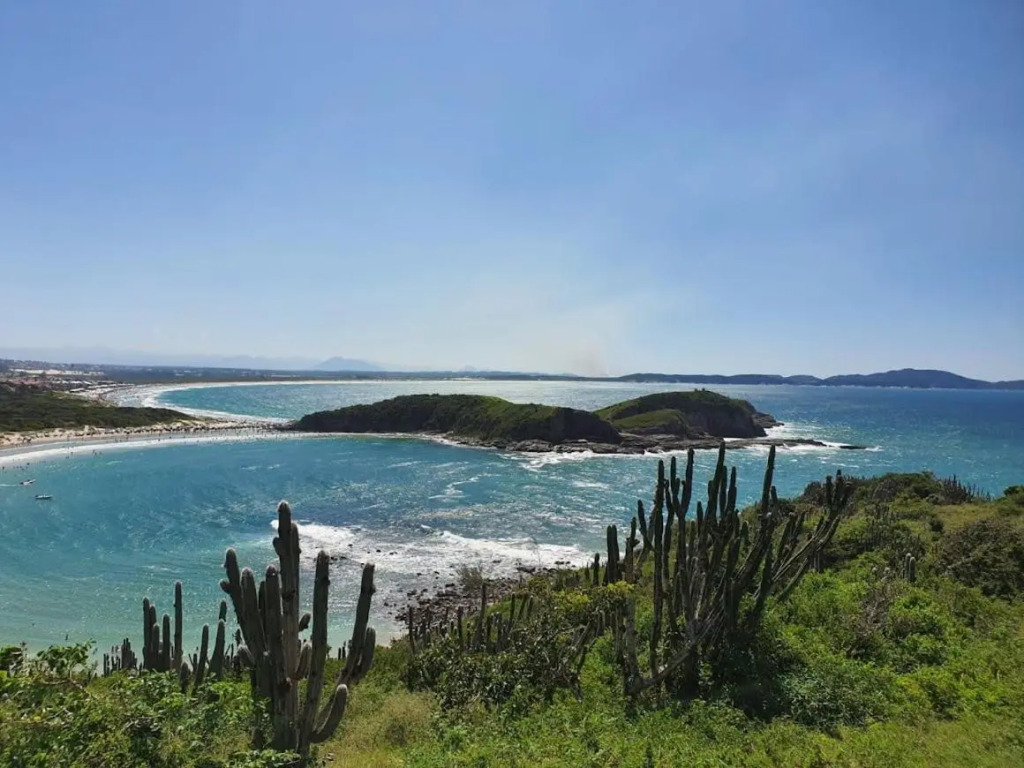 Apto Peró Cabo Frio 700m da Praia