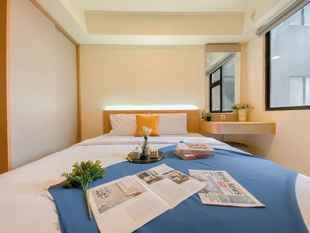 Comfy Warm Tone Studio At Meikarta Apartment