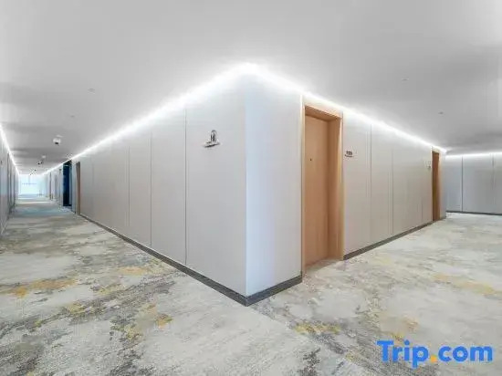 Tonghua Business Hotel (Science and Technology University)