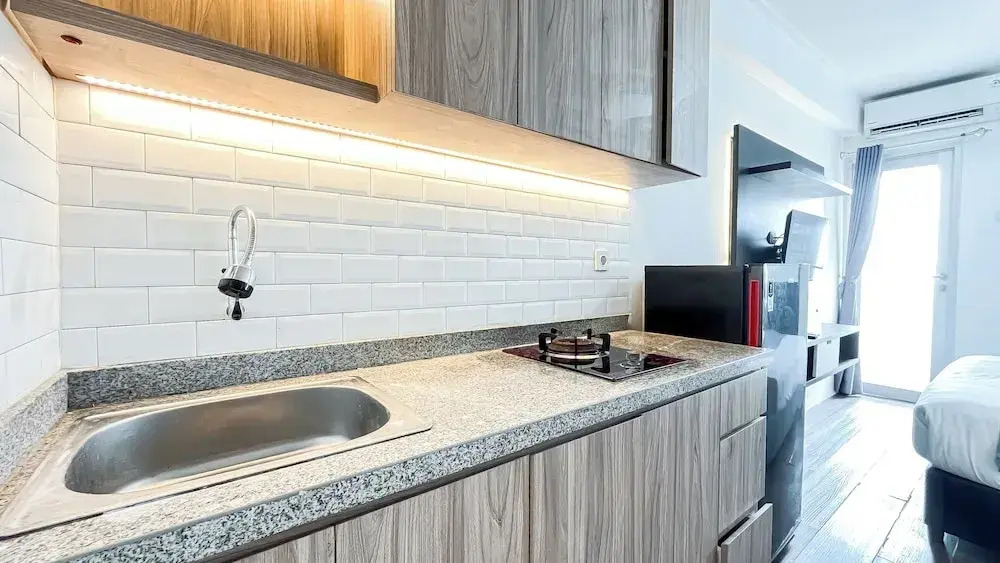 Fancy and Nice Studio at Urbantown Serpong Apartment By Travelio