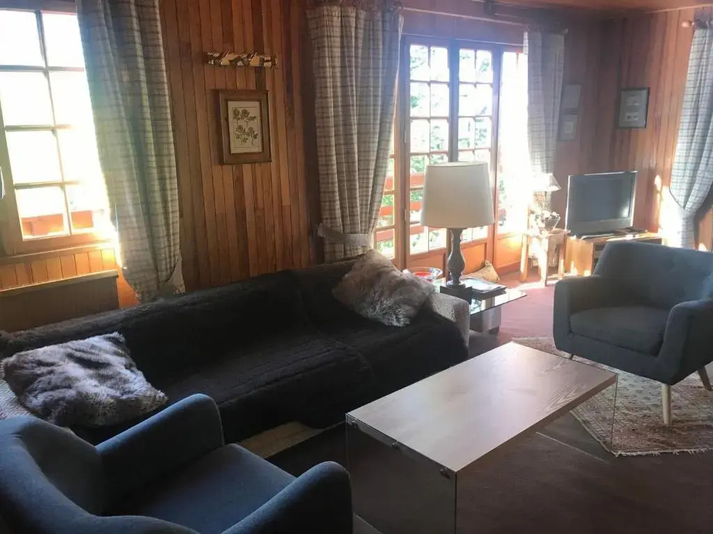Chalet Années 70 Spacieux pour 10 Pers. - FR-1-445-139