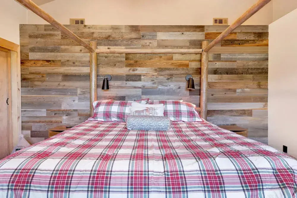 BIG Bear DEN #2152