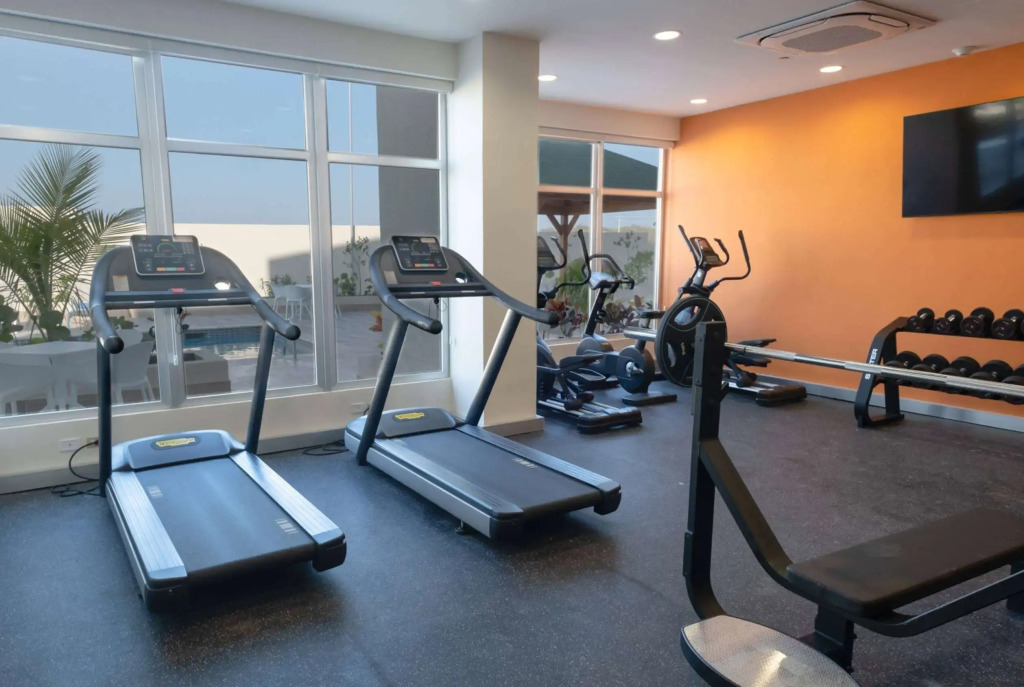 Super 8 by Wyndham Manzanillo