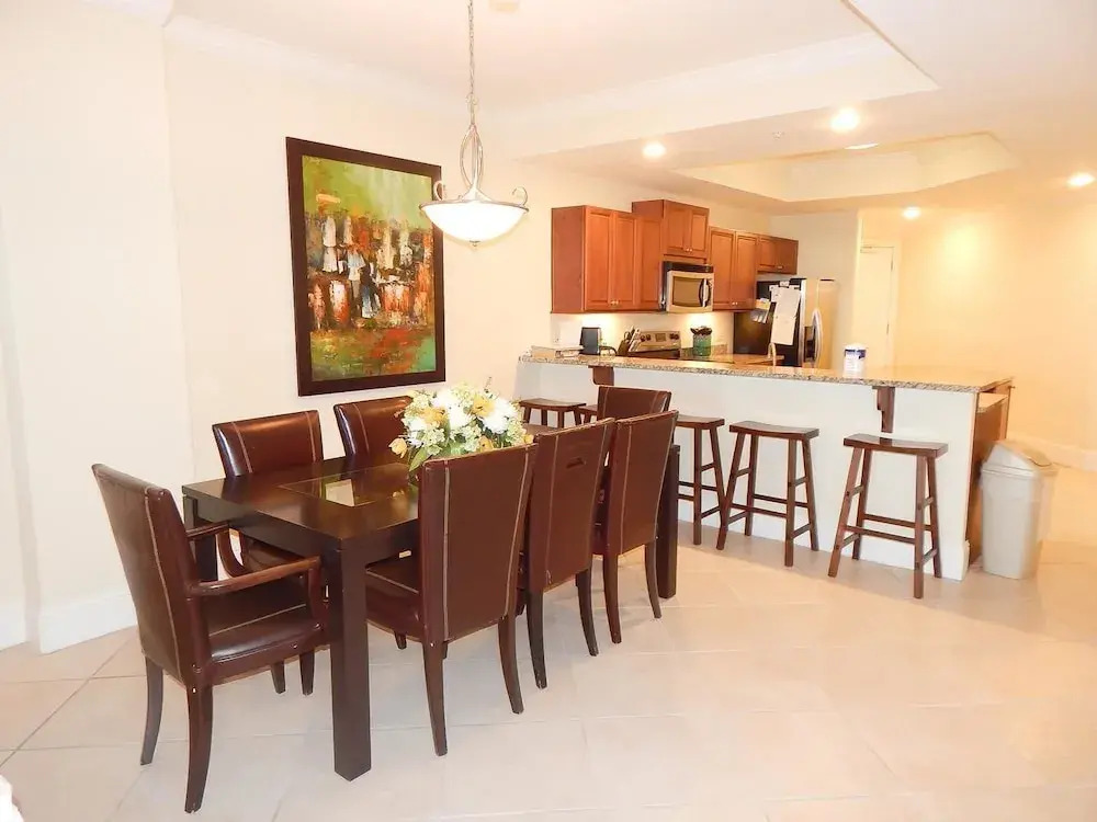 314 Holiday Isle 314 3 Bedrooms 2 Bathrooms Condo