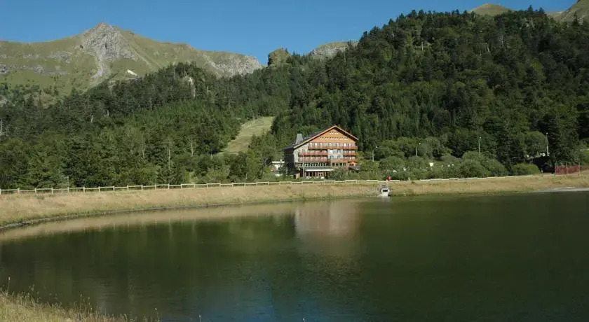 Hôtel du Puy Ferrand , Restaurant La Table de lOurs