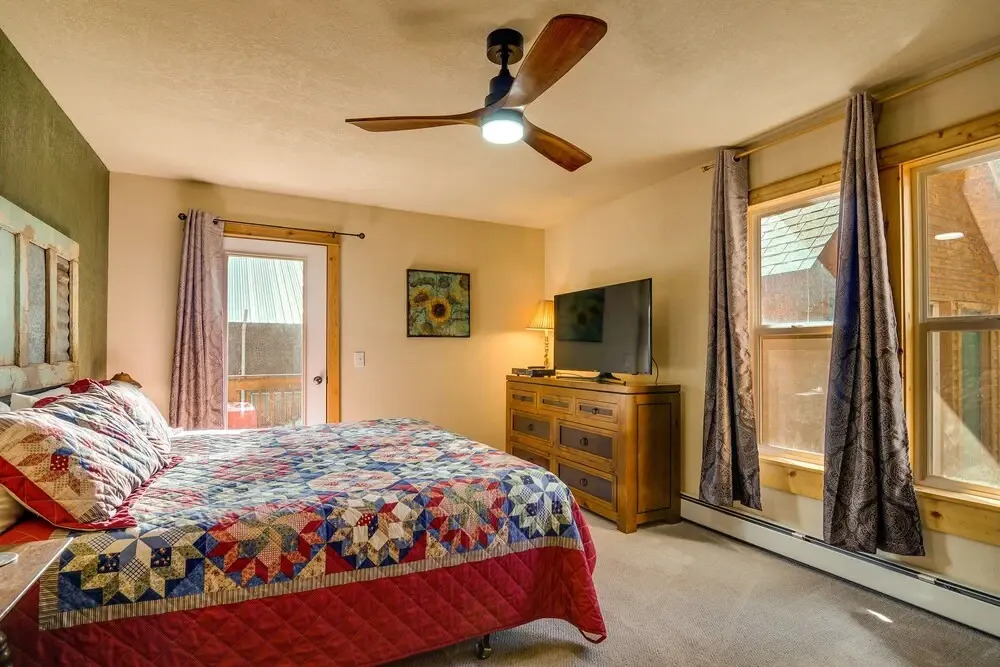 Rustic Pagosa Springs Cabin w/ Hot Tub + Game Room