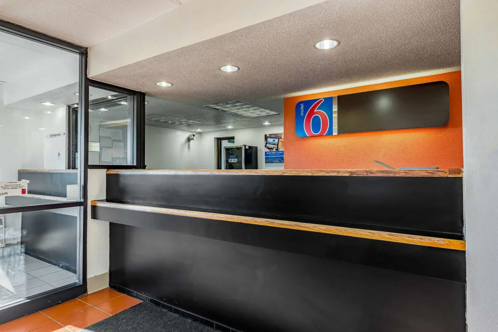 Days Inn by Wyndham Cincinnati I-71