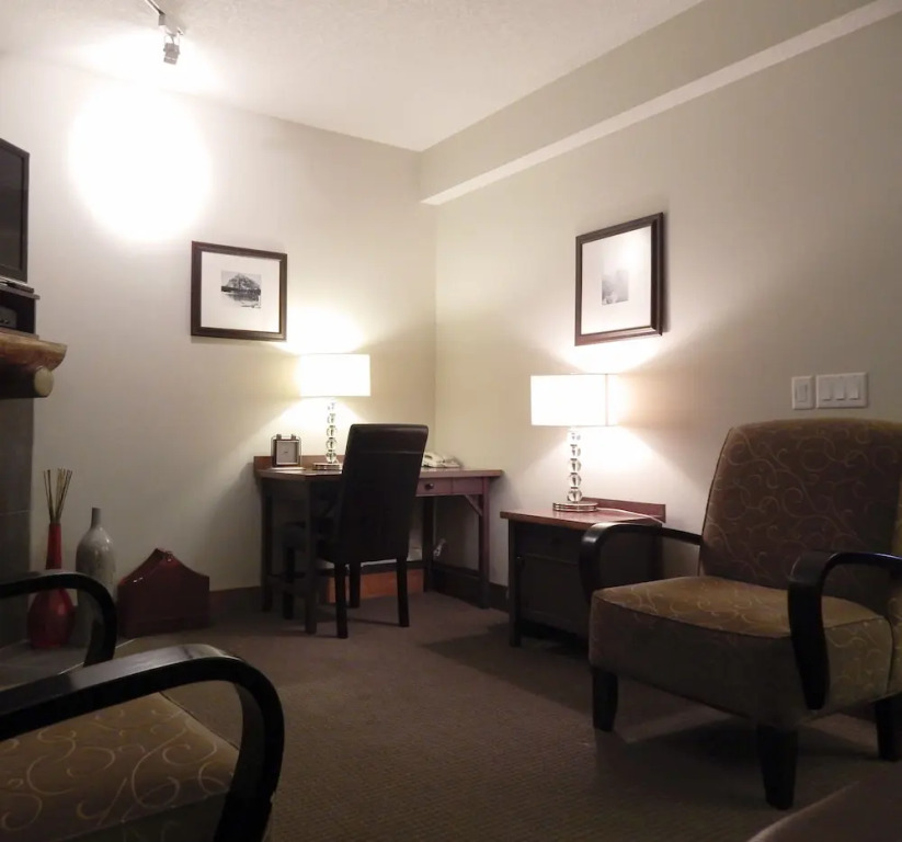 Fire Mountain Lodge