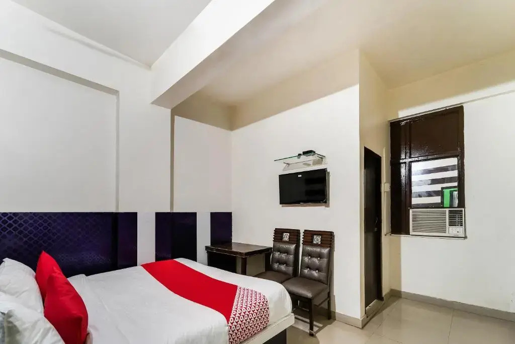 Super Hotel O by OYO Landlord