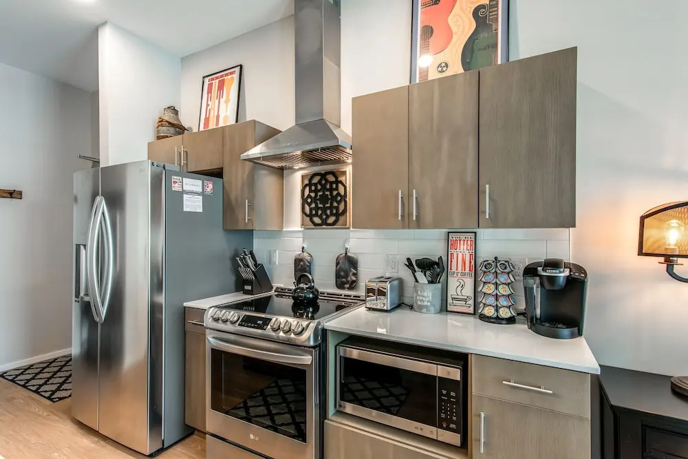 Illume Music City Suite Corner Unit 1 Bedroom Condo