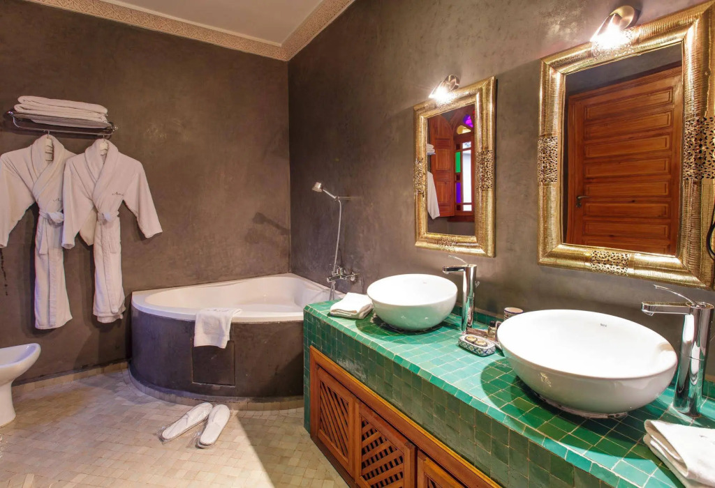 Riad Andalib