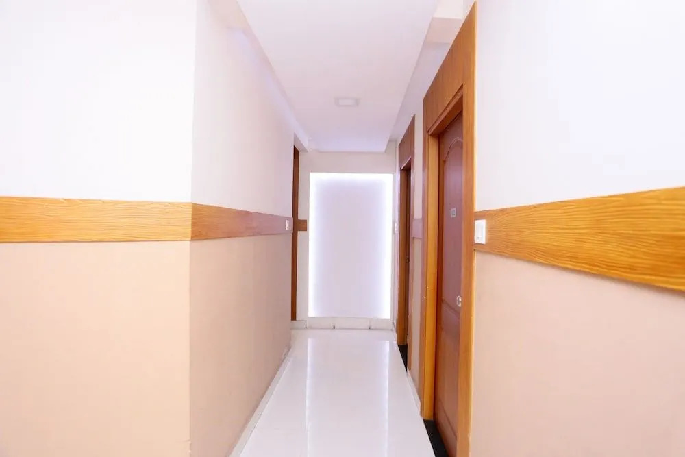 OYO Flagship 25093 Hotel Thamam