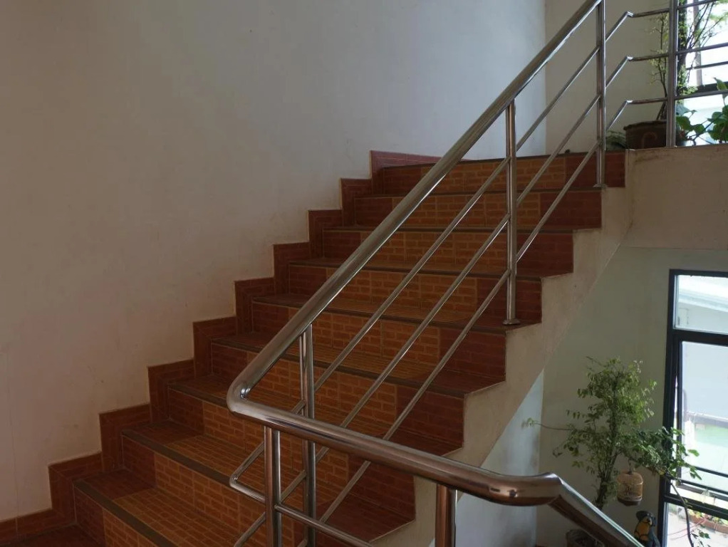 Phuttipong Apartment