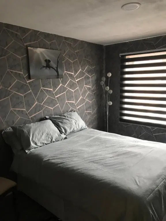 Double Room next to Burnham Crossrail Station