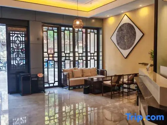 Jiayue Hotel, Jiutian (Hongqiao Branch, Fenghuang Ancient Town)