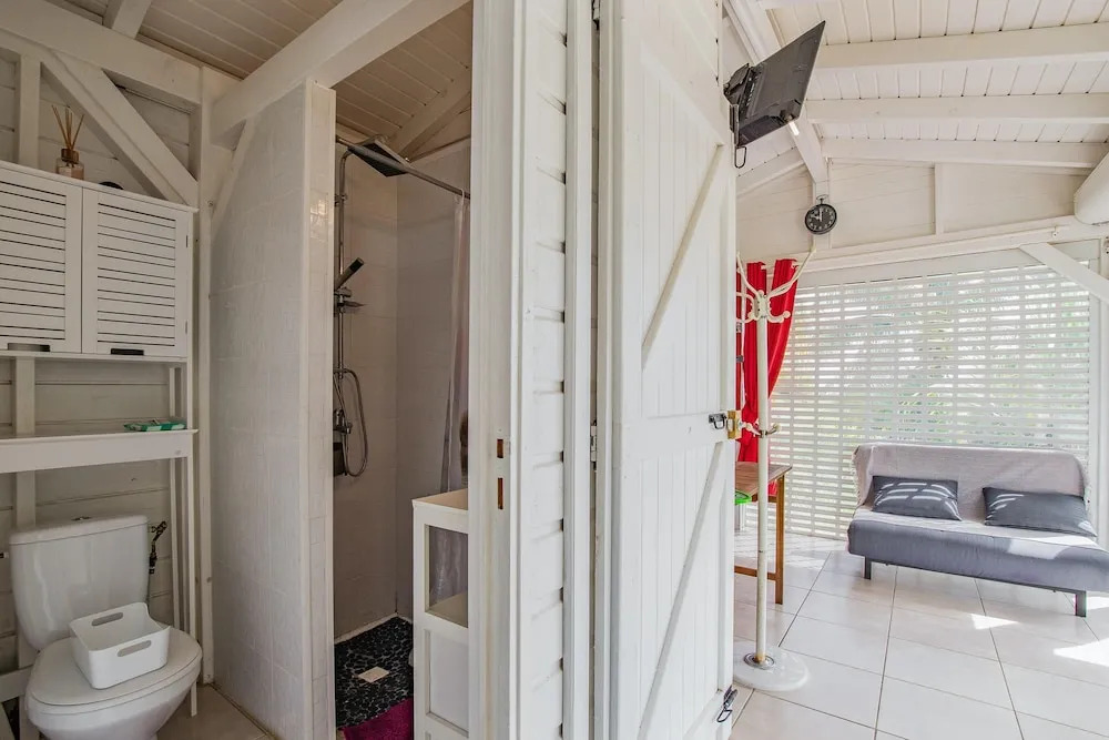 Bungalow With one Bedroom in Petit Bourg, With Pool Access, Enclosed G