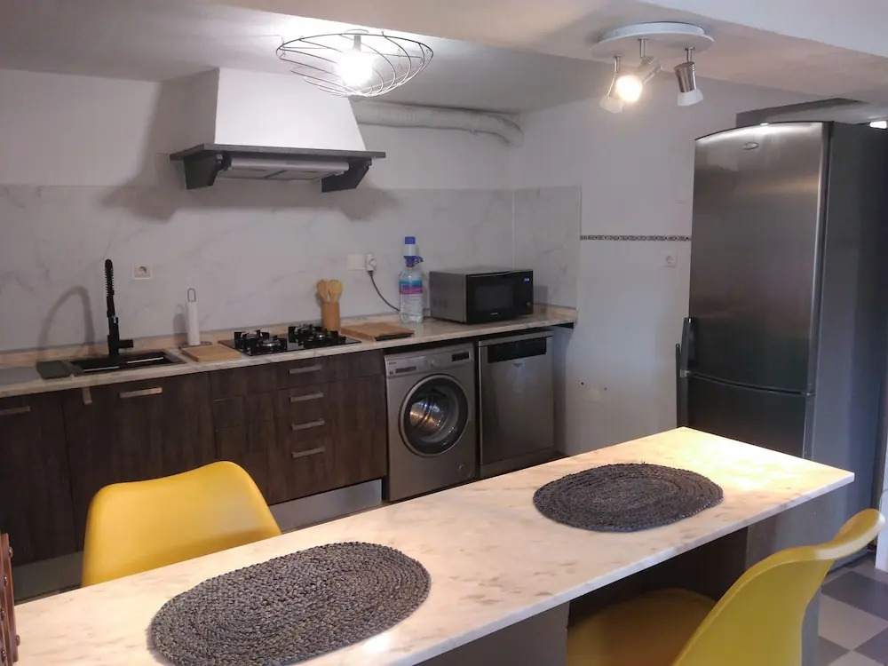 Charming 2-bed House in Sesimbra