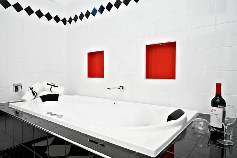 Barossa Old Garage Bed and Breakfast