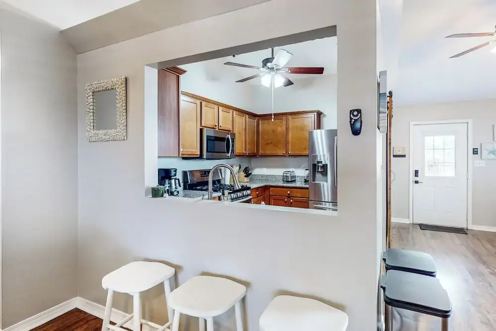 Dog-friendly Yard! Retreat 11 Mi to Destin & Beach