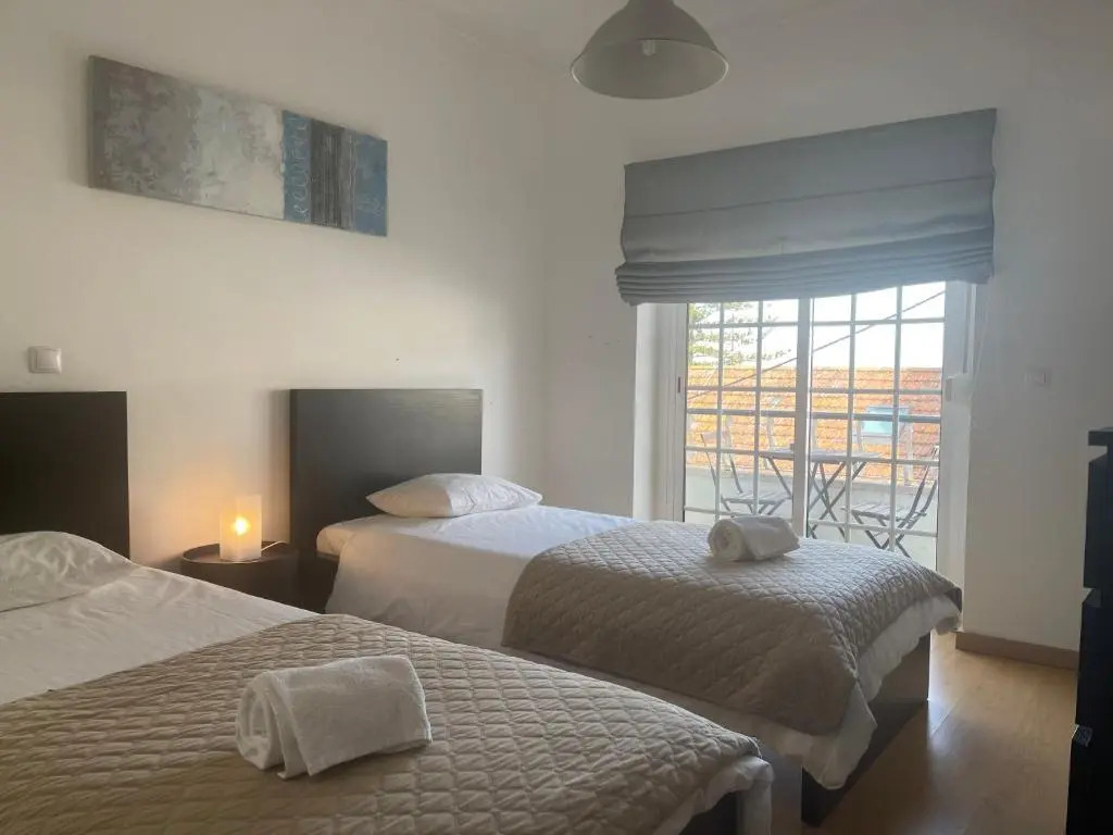 TEJO HOUSE RIVER Lisbon (Cacilhas)