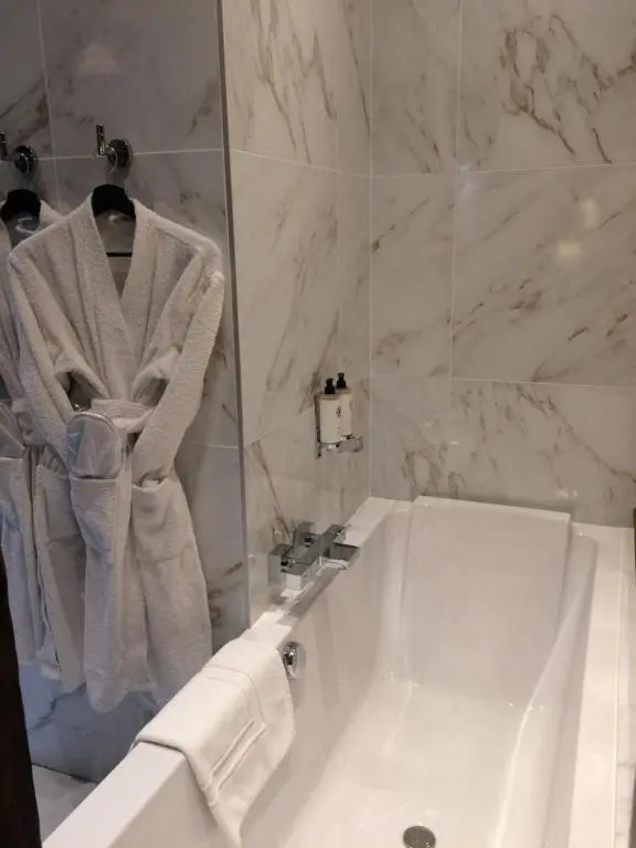 La Suite 48