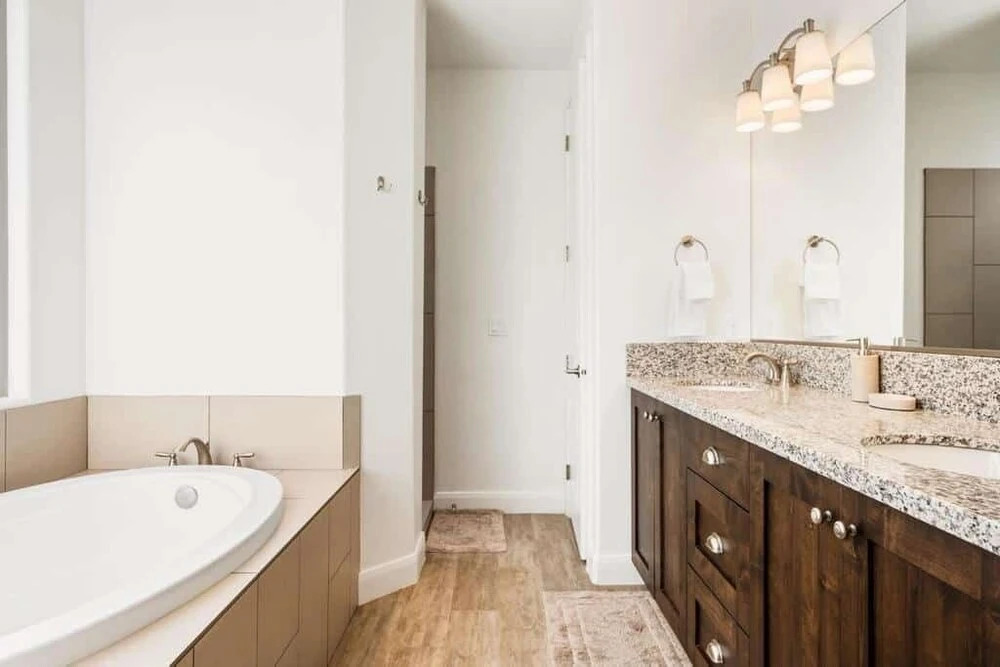 Desert Solitaire #101 6 Bedroom Townhouse