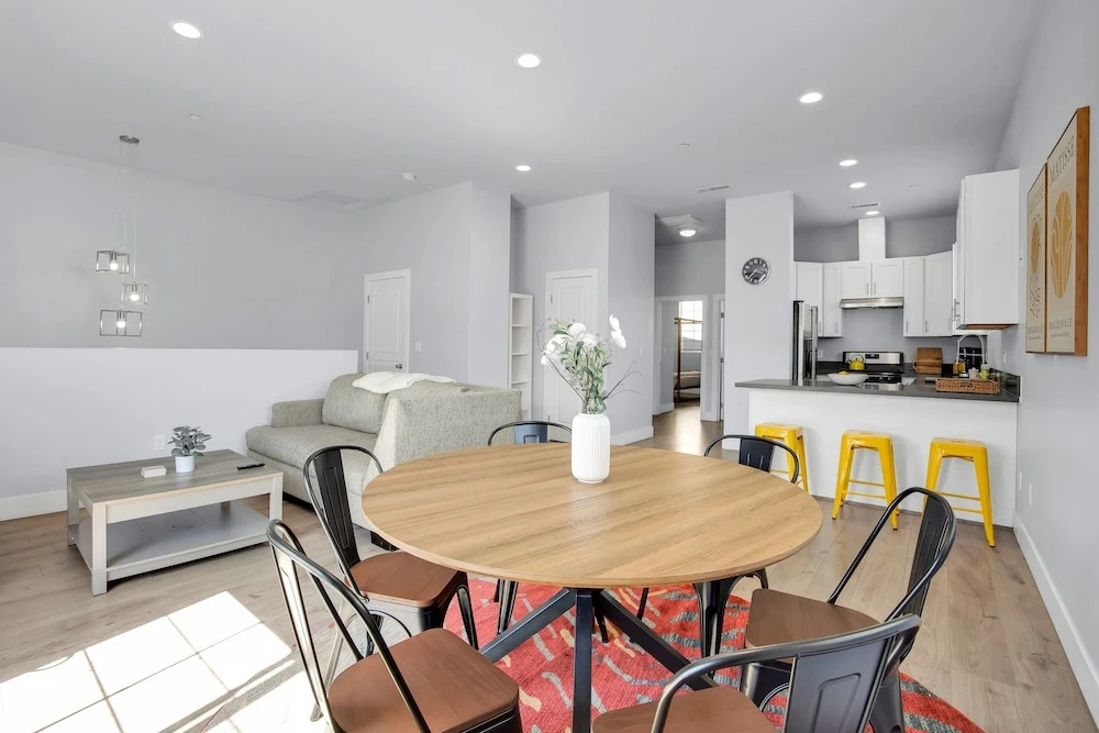 Hinds by Avantstay Duplex in North Hollywood