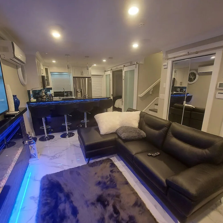 Sunset Mews Luxurious 3 Bed Townhouse